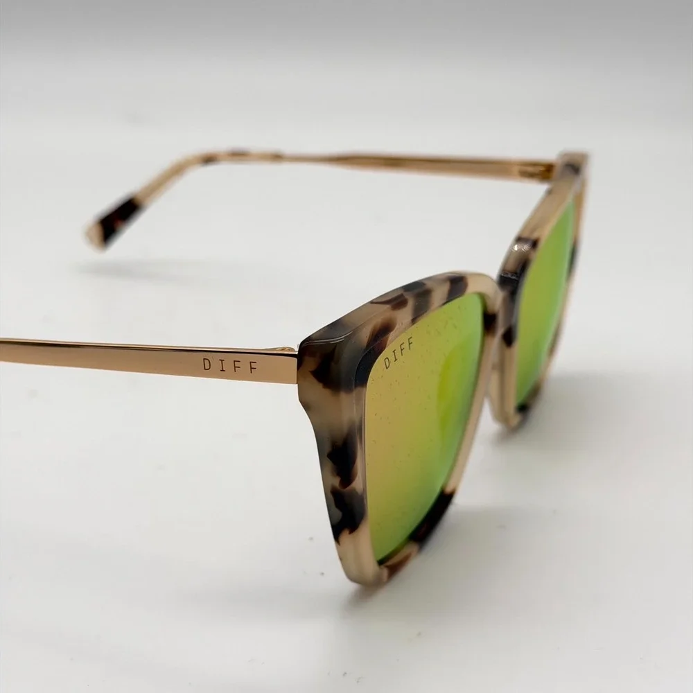 DIFF Becky II CT-PK30 Cream Tortoise Pink Mirror Cat Eye Sunglasses Case